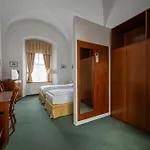 Adalbert Hotel