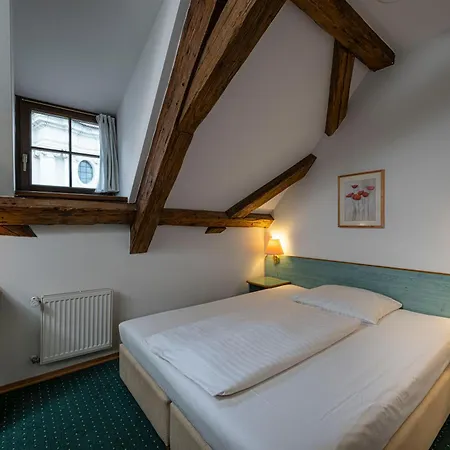 Adalbert Hotel 3*