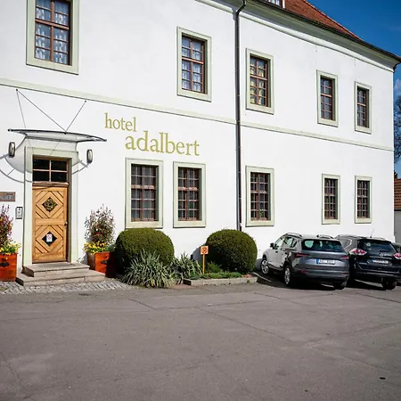Adalbert Hotel 3*